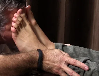 Bearded Stud Tino Gets Foot Worshiped