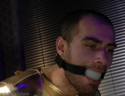 Zeus Goldy Bondage Challenge