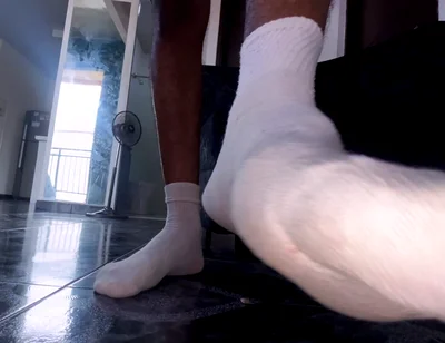 Big Bulge to Adore Furry and Sweaty White Socks for Elonqueserte in Pleasure