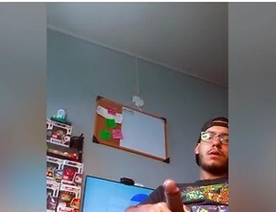 Cum Gamer In The Office Showing His Ass And Filling It With Sperm