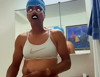 Kris Reelz - Showing off My New Sports Bra