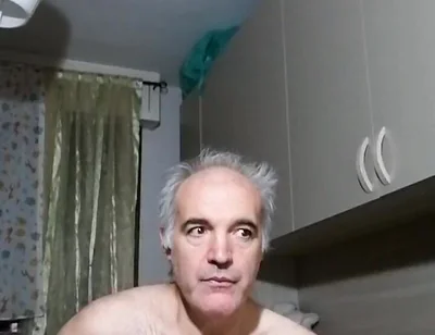 A Quick with a Big Cumshot as Soon as I Wake up Early in the Morning!