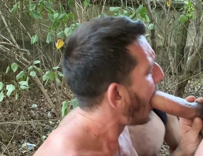 Outdoor Cruising Blowjobs with Huge Cumshots