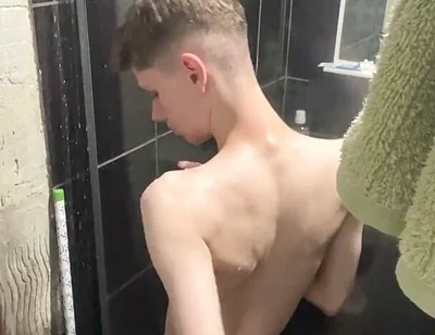 Skinny Twink Taking a Shower and Showing His Full Naked Body