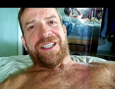 Hairyartist in Flying Cumsplashes