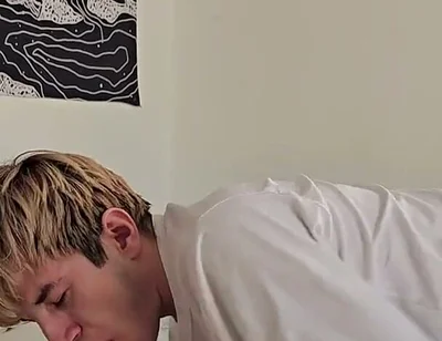 Invited a Friend to Visit, Fucked Him in the Mouth and Came