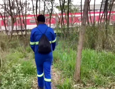A Worker Passed Through the Park and Received a Blowjob.