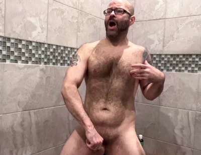 Stepdad Loves to Workout and Jerk off in Locker Room at the Gym Locker Room