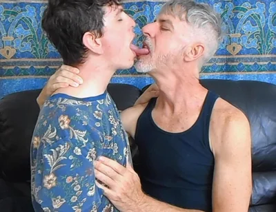 Hot Gay Kissing with Richard & Christian