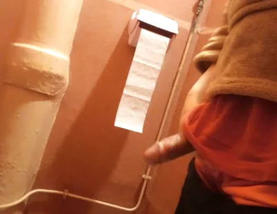 How to Piss with a Morning Wood, Desesperated Twink's Hard Cock and a Full Bladder