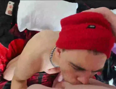 Young Muscle Boy Suck to Russian Twink and Cum