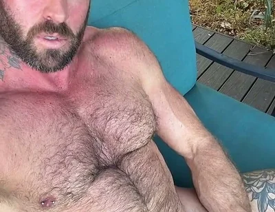 Hairy Guy Jacks off Outside