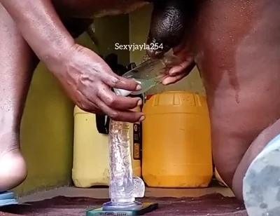 Big Booty Guy Stretching His Asshole