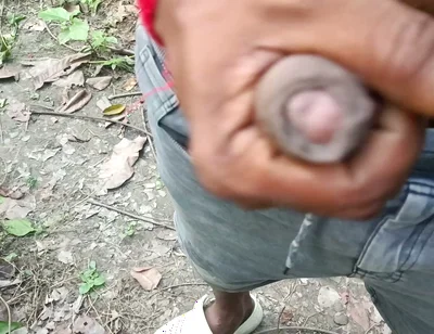 Mature Man Quick Response in Tha Forest.