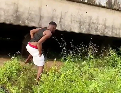 Under the Bridge Outdoor Fucking His Ass Well...
