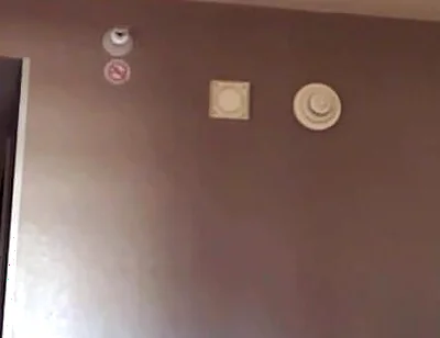 Kennie Jai Gets Massaged From Coach