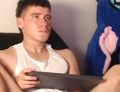 I Masturbate and Show My Ass to the Camera