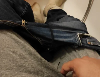 Dirty Pig Hammer on It, Pissing and Socks Toilet