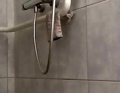 Shower Silel on the Sack