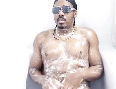 I Take a Shower (no Clothes) (2025)