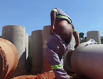 I Took Advantage of the Holiday to Be Alone and at the Construction Site