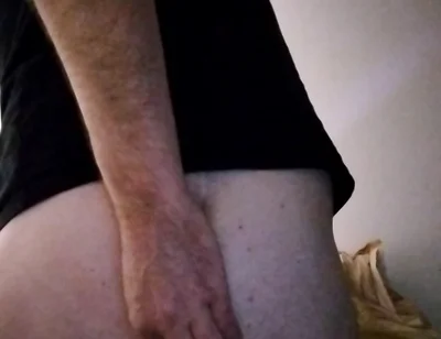 Discret Masturbation with a Toy in My Ass