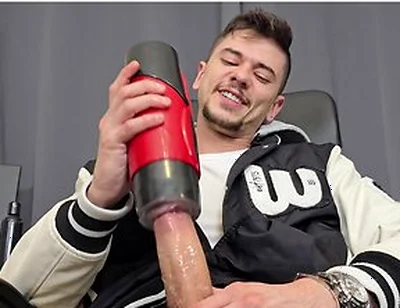 Jerking Off With My Toy !