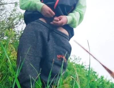 Masturbate at Public