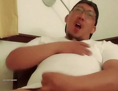 Solo Daddy Hard, Heavy, Hungry