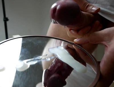 I Cum 30 Times on the Mirror!