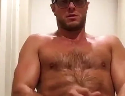 Having a Sweaty Oiled up Solo Session in the Hallway.