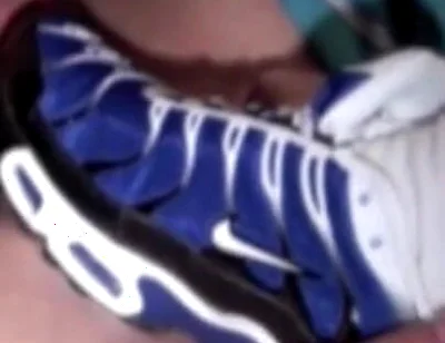 Arab slut submissed to the sneakers of his 2 friends