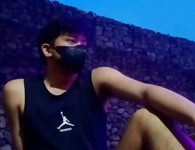 Asian Twink Outdoor Session with Cumshot