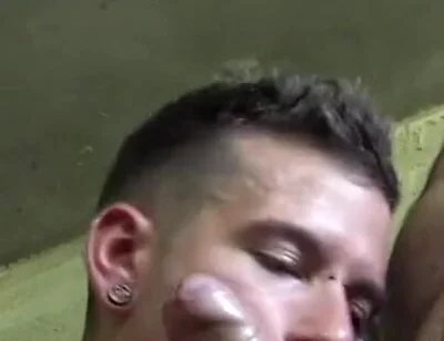 Slut creampied by XXL COKC in exhibit place cruising