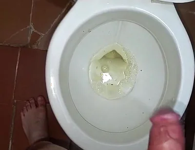 Compilation of Horny Twinks Peeing and Masturbating